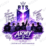 Diseño de polera Army: los siete de espaldas en morado con sus nombres, 7 Dreams 7 Hearts 1 Family, Forever with BTS y ARMY