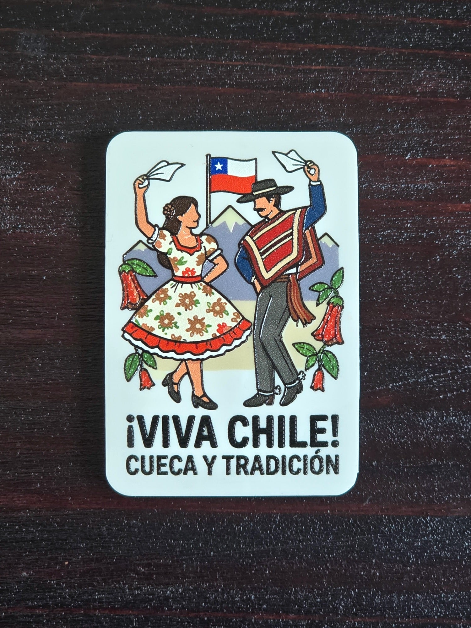 Imán de cueca con la pareja bailando y la frase Viva Chile, cueca y tradición
