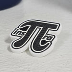 Pin con la palabra Inspira en letras grandes, fondo blanco